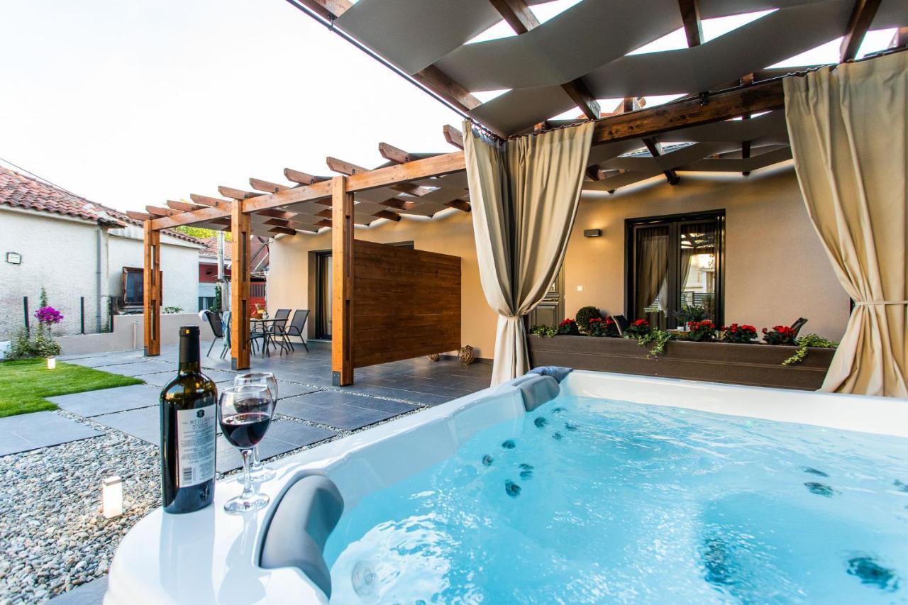 Meteora Boutique Villa A 卡兰巴卡 外观 照片