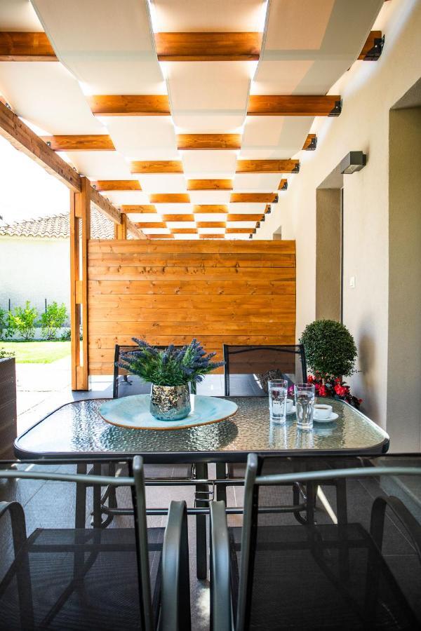 Meteora Boutique Villa A 卡兰巴卡 外观 照片