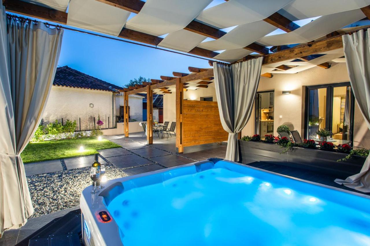 Meteora Boutique Villa A 卡兰巴卡 外观 照片